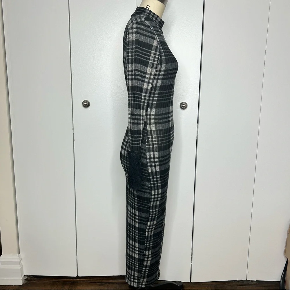 Venus Plaid Bodycon Maxi Dress - Picture 7 of 11